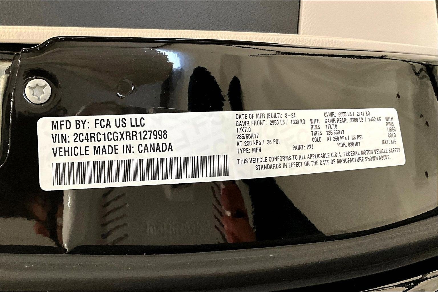 2024 Chrysler Voyager LX