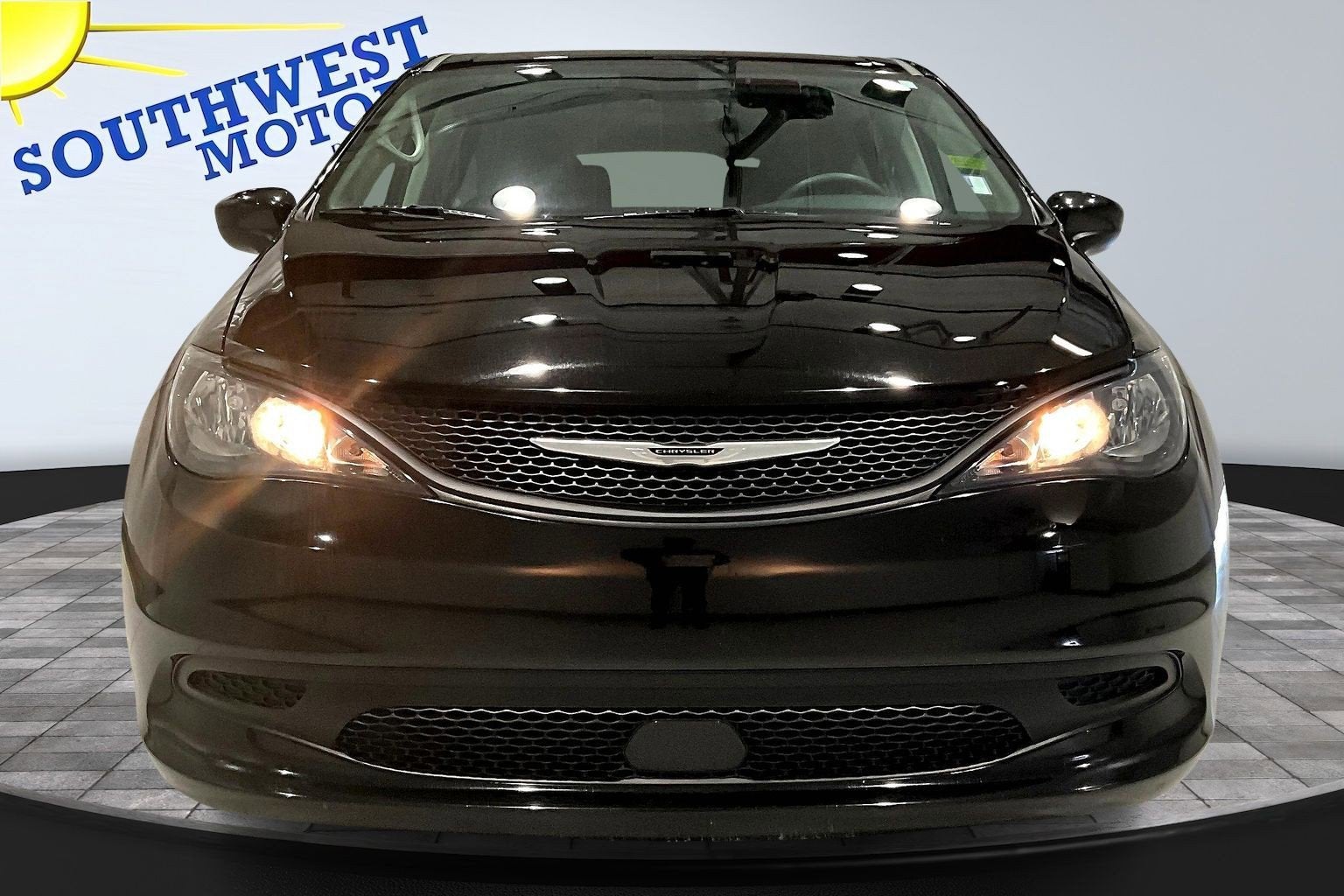 2024 Chrysler Voyager LX