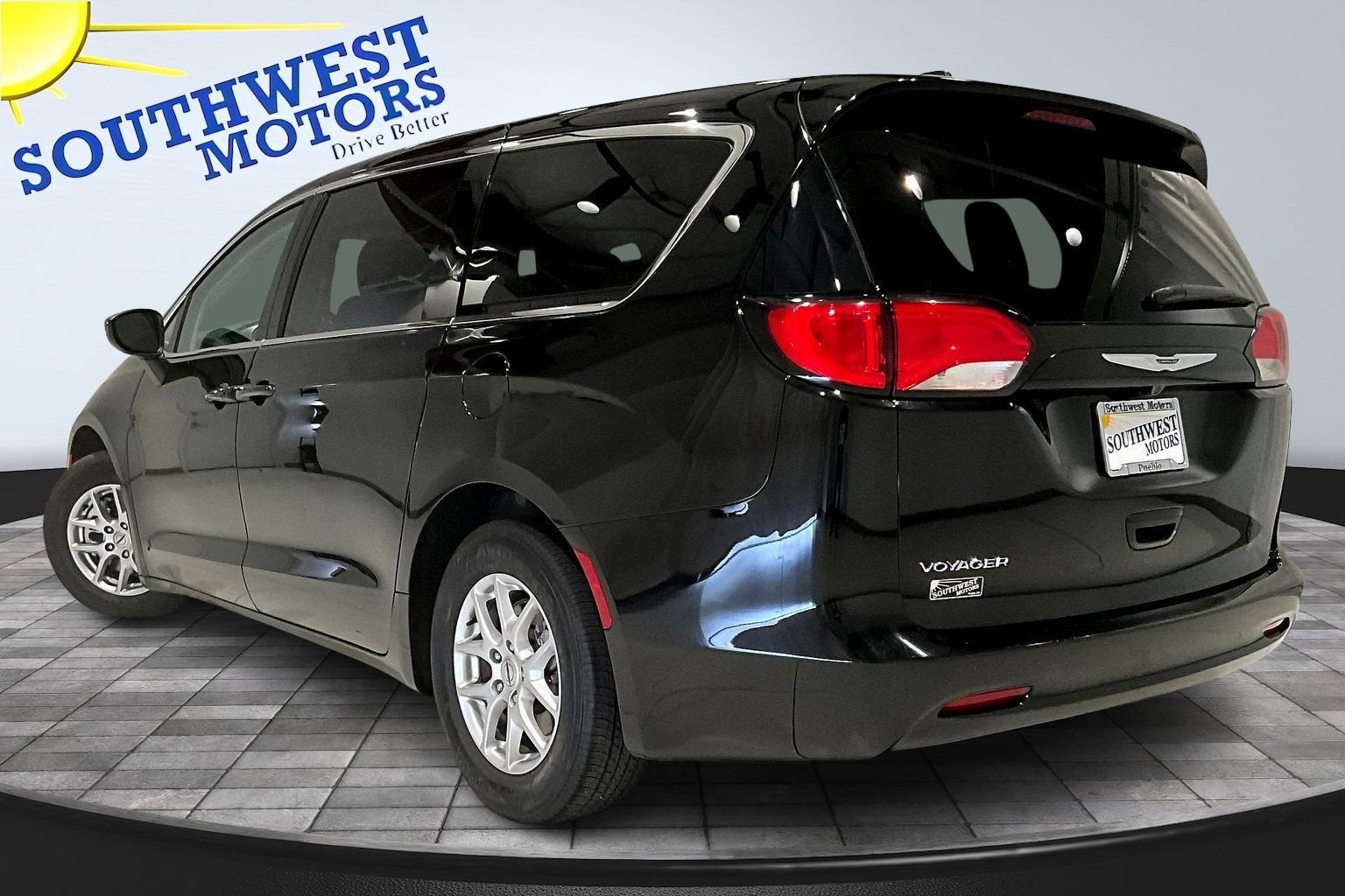 2024 Chrysler Voyager LX