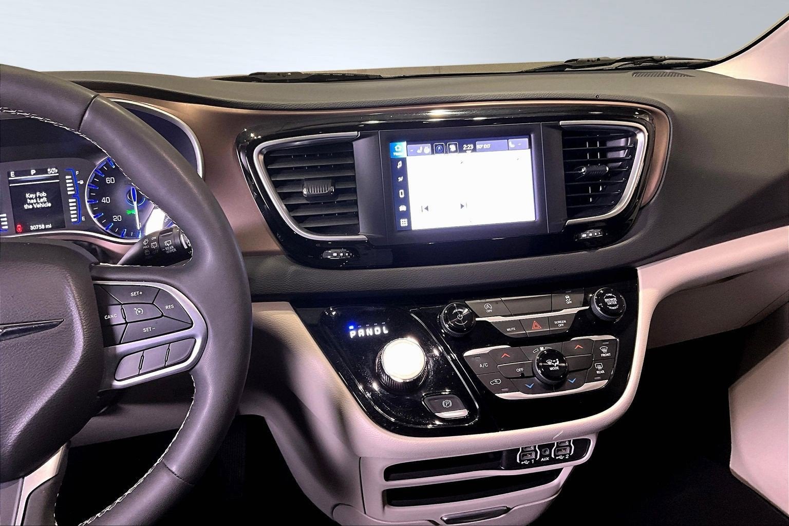 2024 Chrysler Voyager LX