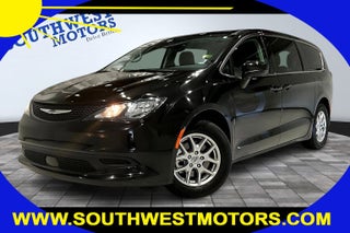 2024 Chrysler Voyager LX