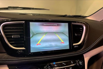 2024 Chrysler Pacifica Hybrid Select