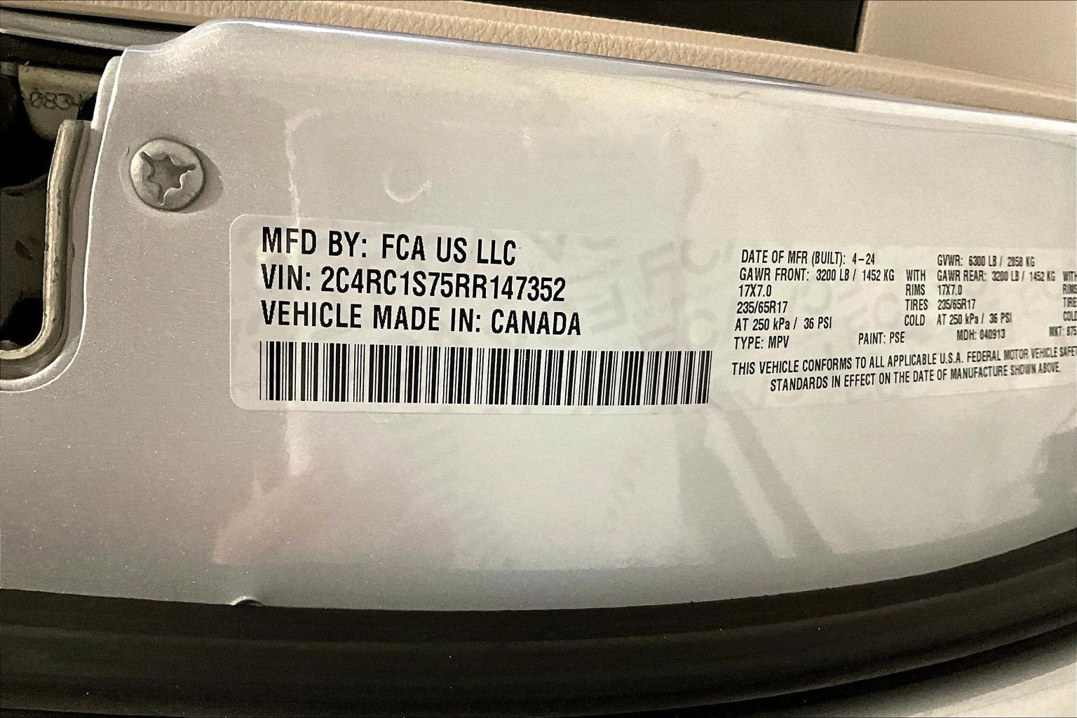 2024 Chrysler Pacifica Hybrid Select