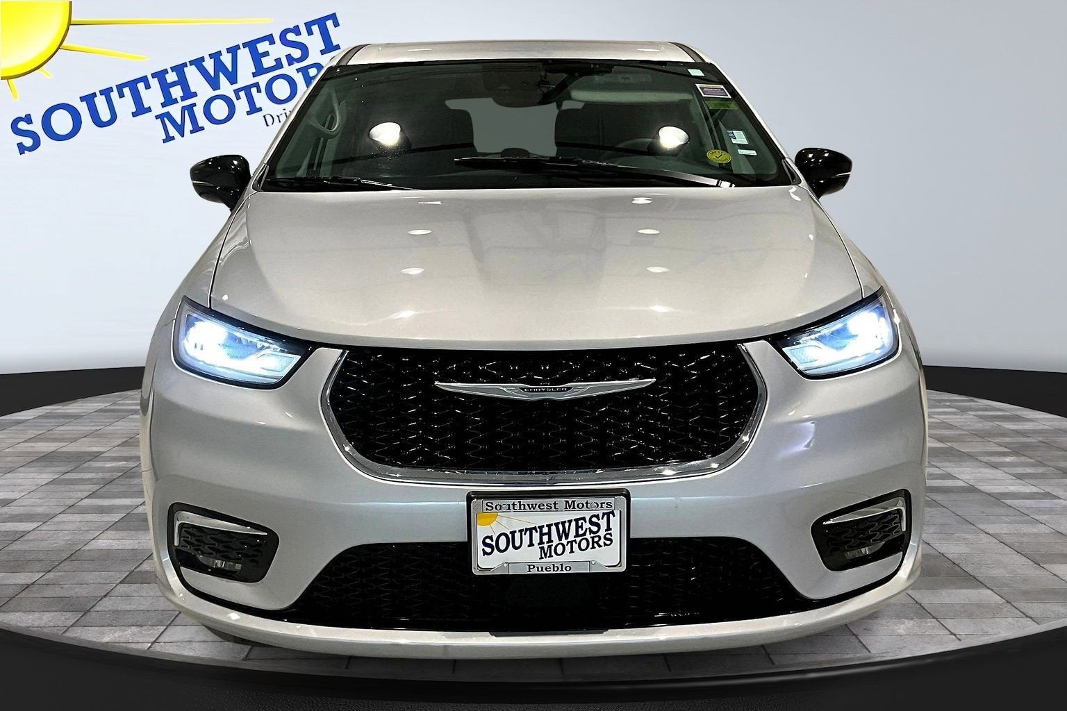 2024 Chrysler Pacifica Hybrid Select