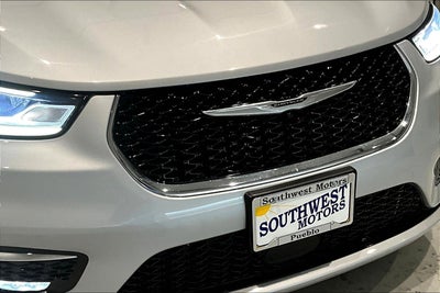 2024 Chrysler Pacifica Hybrid Select