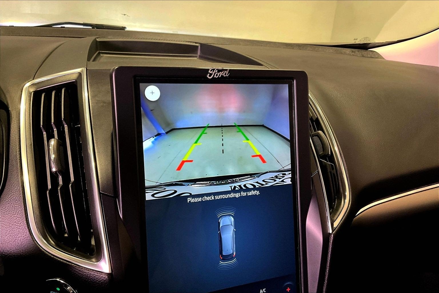 2024 Ford Edge Titanium