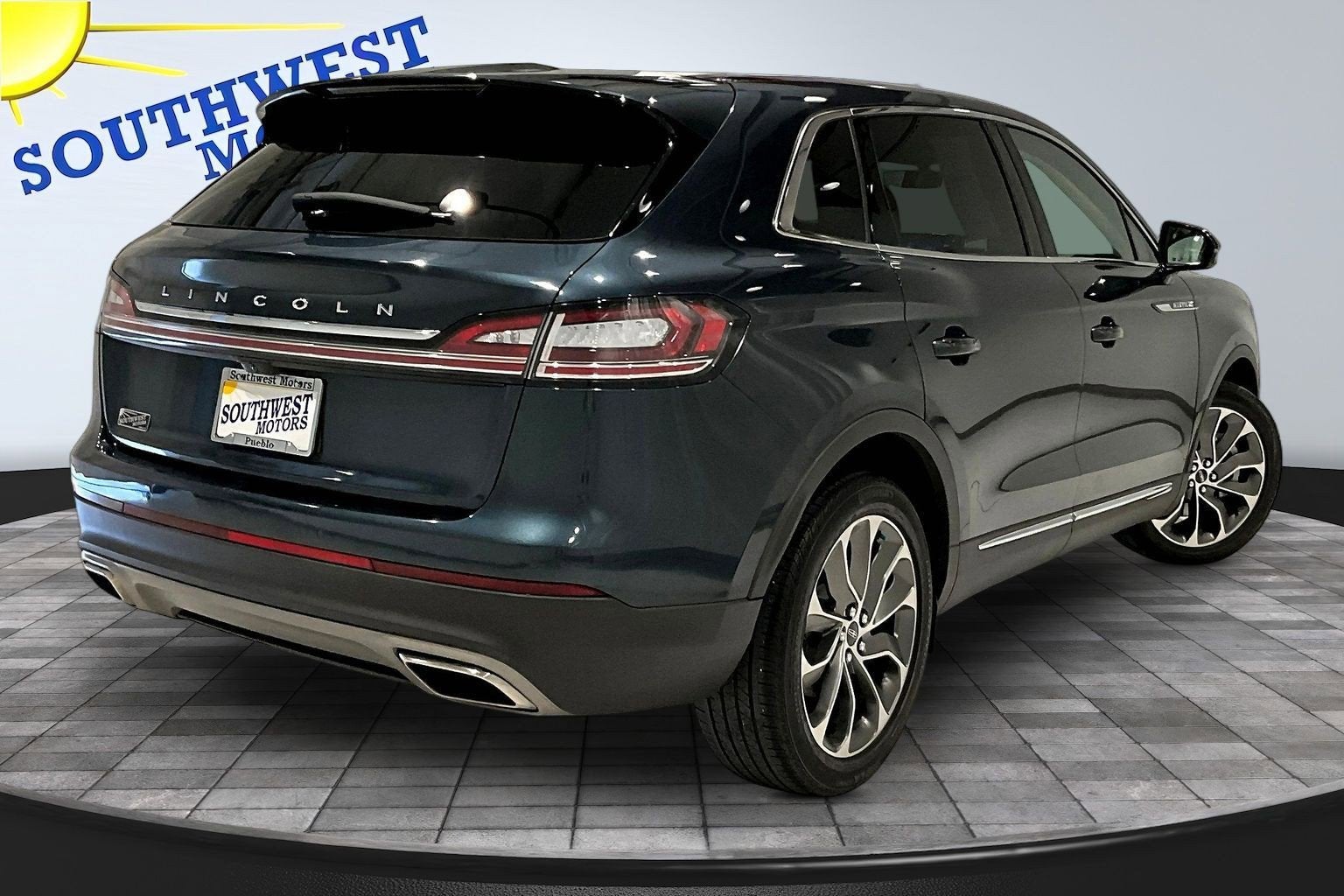 2022 Lincoln Nautilus Reserve