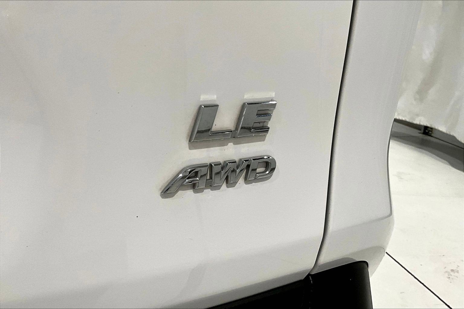 2024 Toyota RAV4 LE