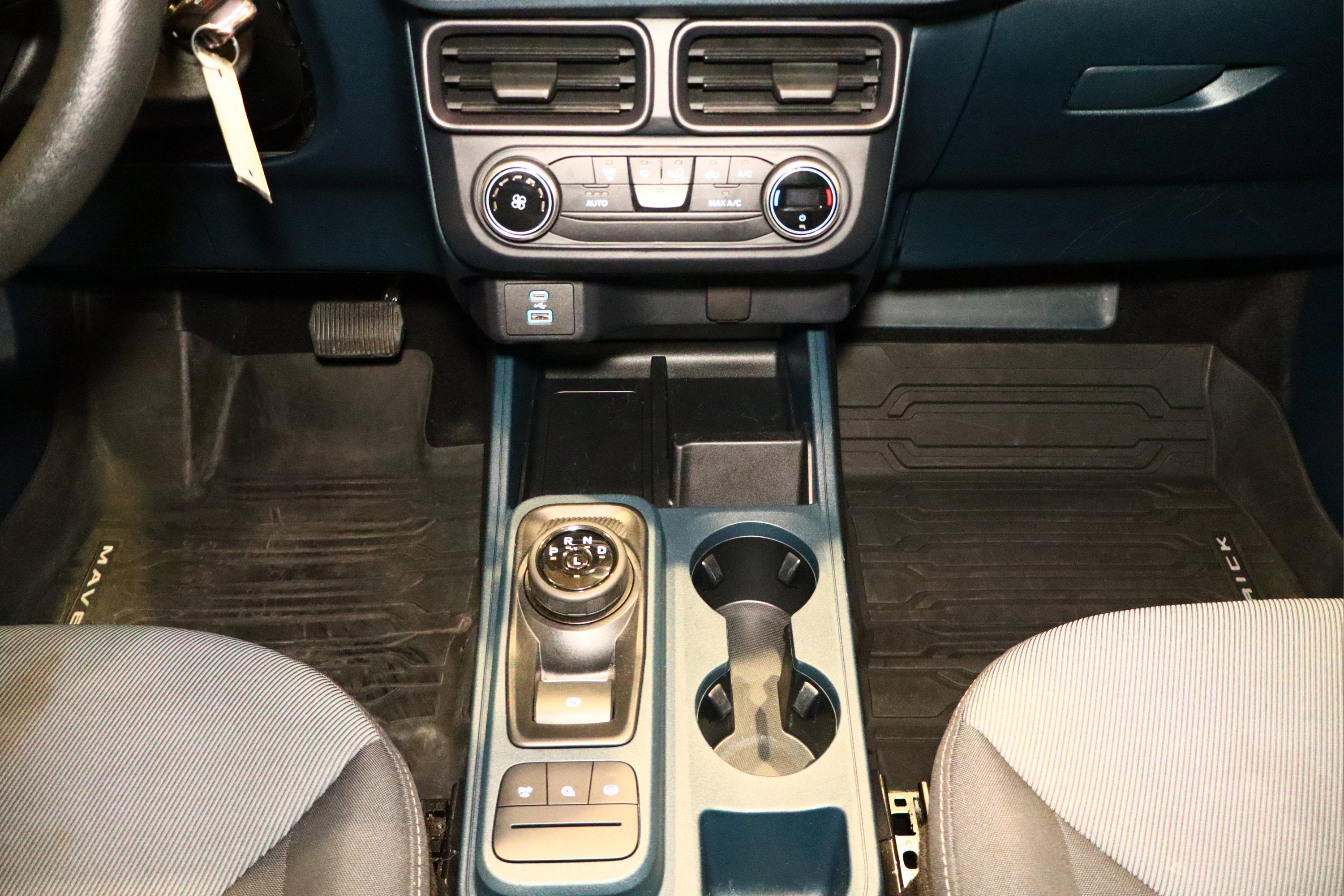 2022 Ford Maverick XL