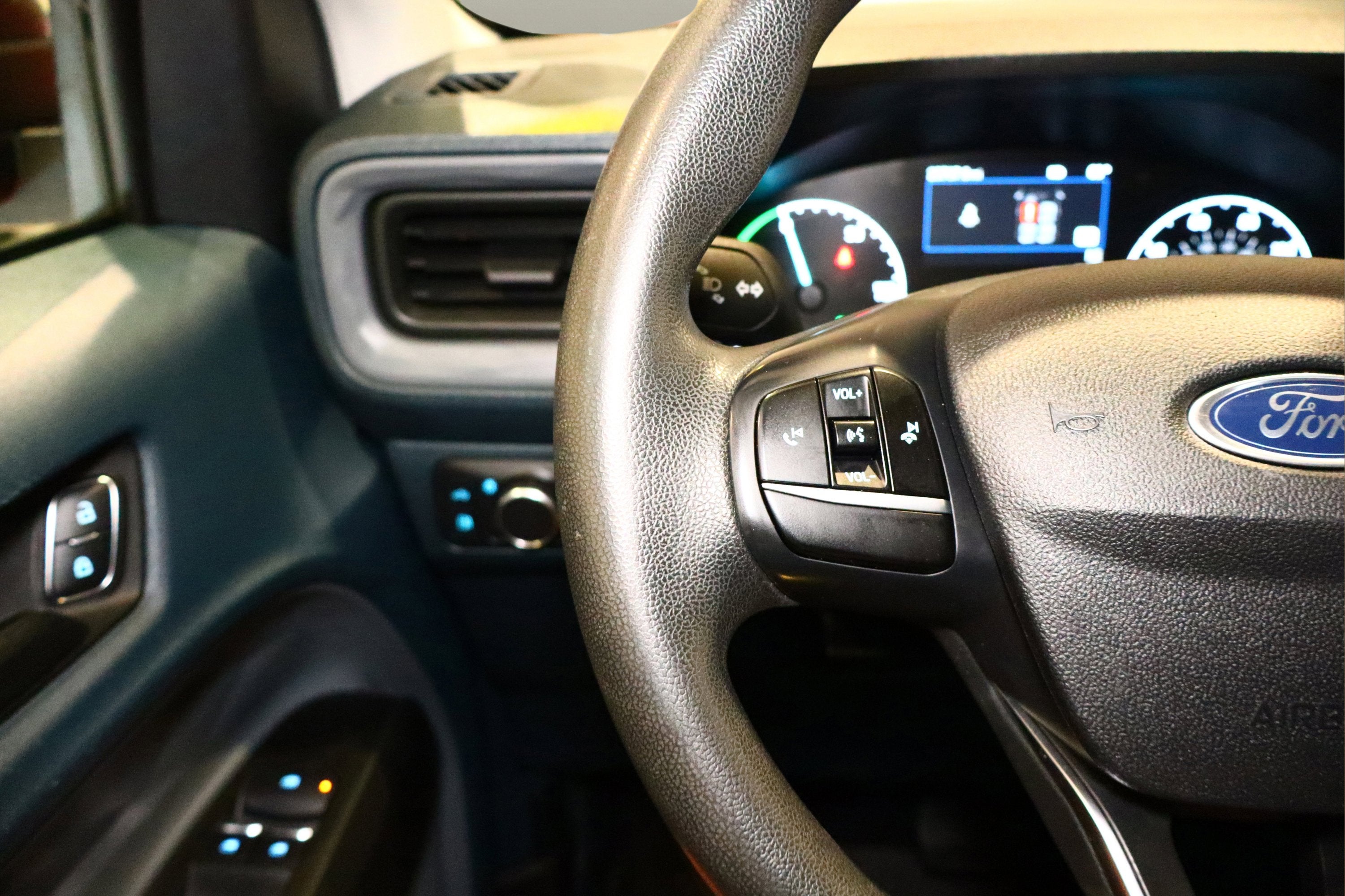 2022 Ford Maverick XL