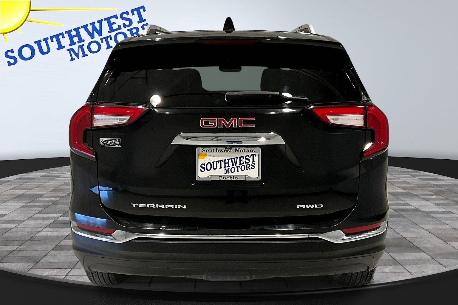 2023 GMC Terrain SLT