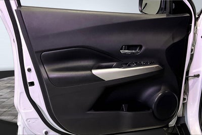 2019 Nissan Kicks SR