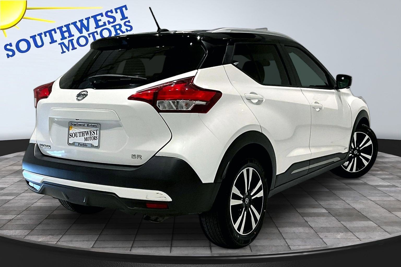 2019 Nissan Kicks SR