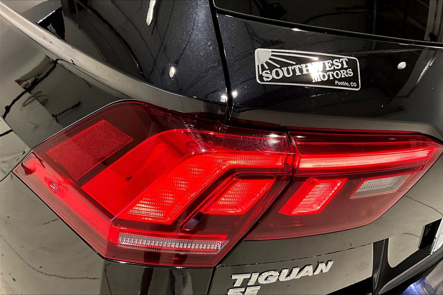 2021 Volkswagen Tiguan SE R-Line Black