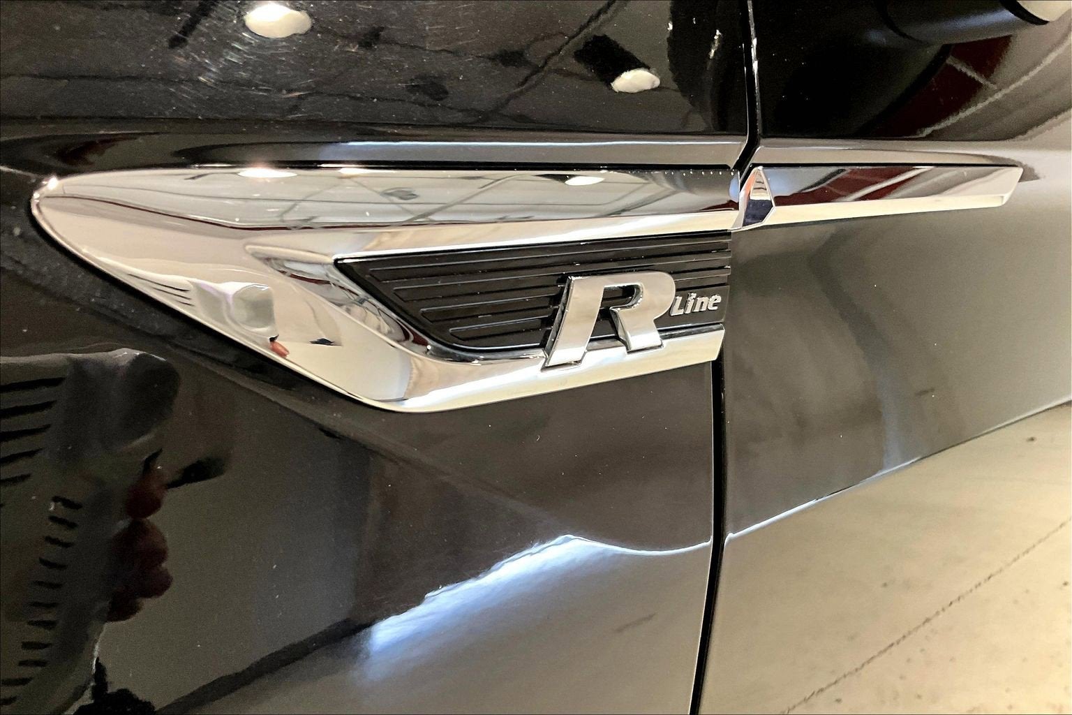 2021 Volkswagen Tiguan SE R-Line Black