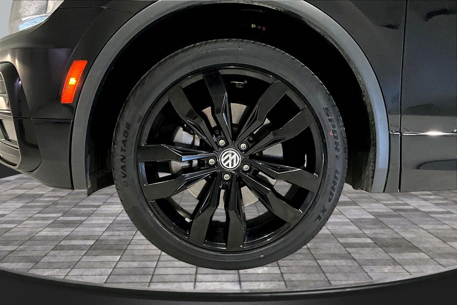 2021 Volkswagen Tiguan SE R-Line Black
