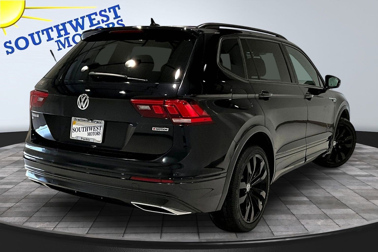 2021 Volkswagen Tiguan SE R-Line Black