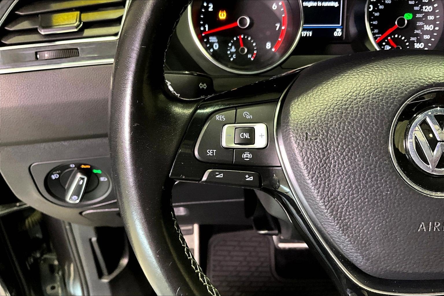 2020 Volkswagen Tiguan SE R-Line Black