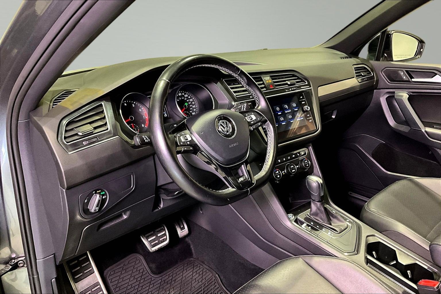 2020 Volkswagen Tiguan SE R-Line Black