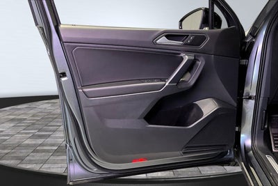 2020 Volkswagen Tiguan SE R-Line Black