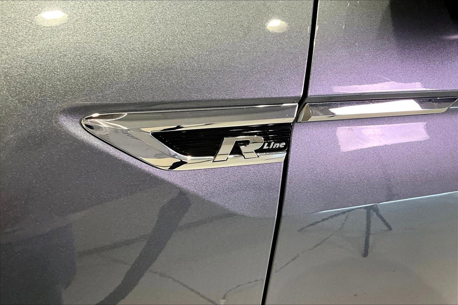 2020 Volkswagen Tiguan SE R-Line Black