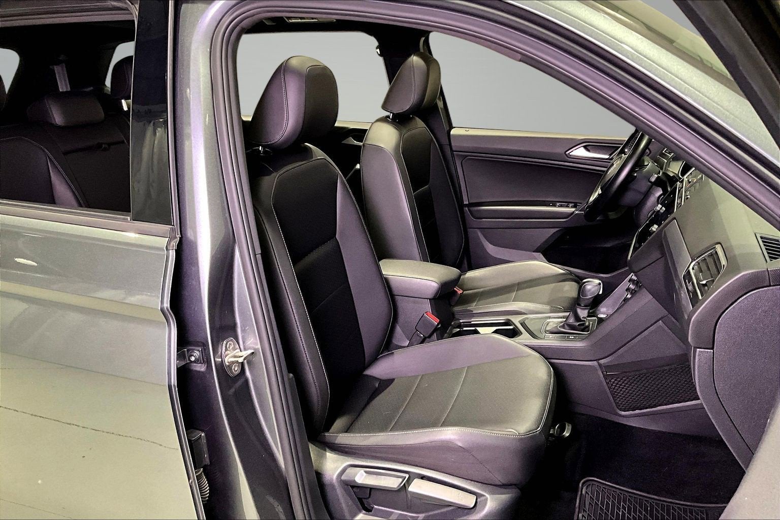 2020 Volkswagen Tiguan SE R-Line Black