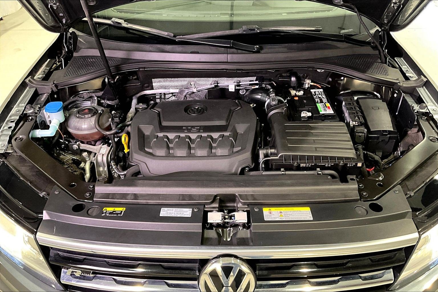 2020 Volkswagen Tiguan SE R-Line Black