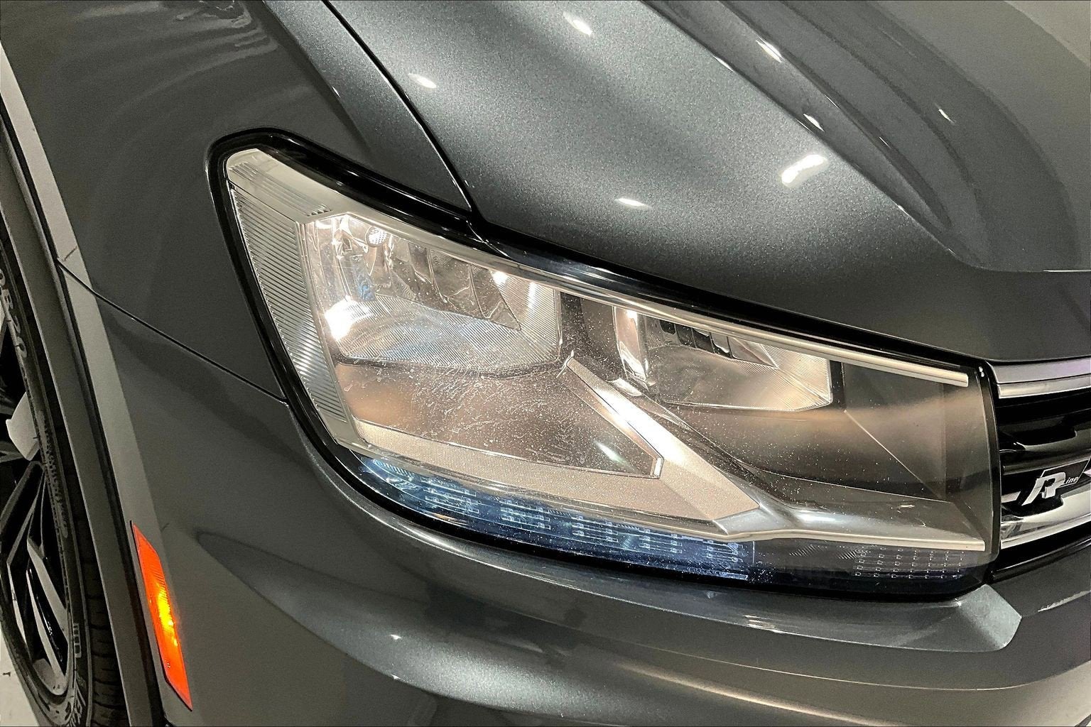 2020 Volkswagen Tiguan SE R-Line Black