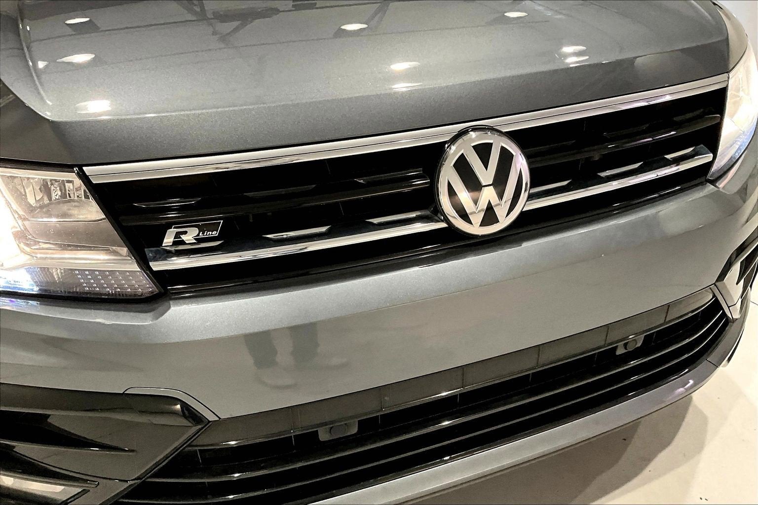 2020 Volkswagen Tiguan SE R-Line Black
