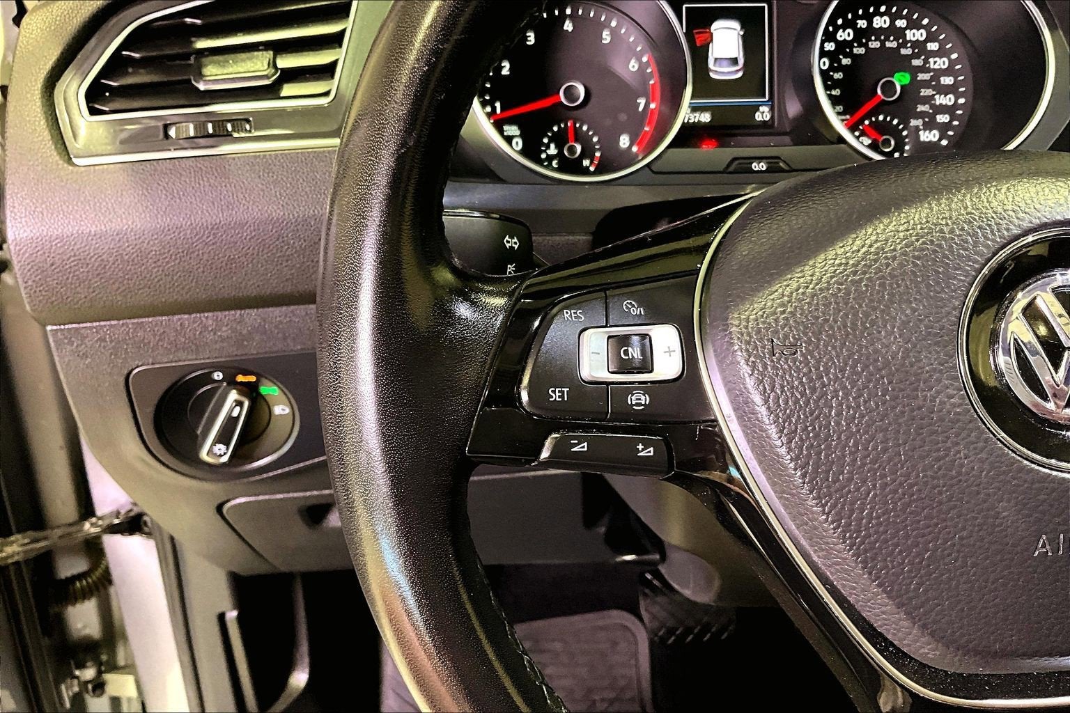 2019 Volkswagen Tiguan SE