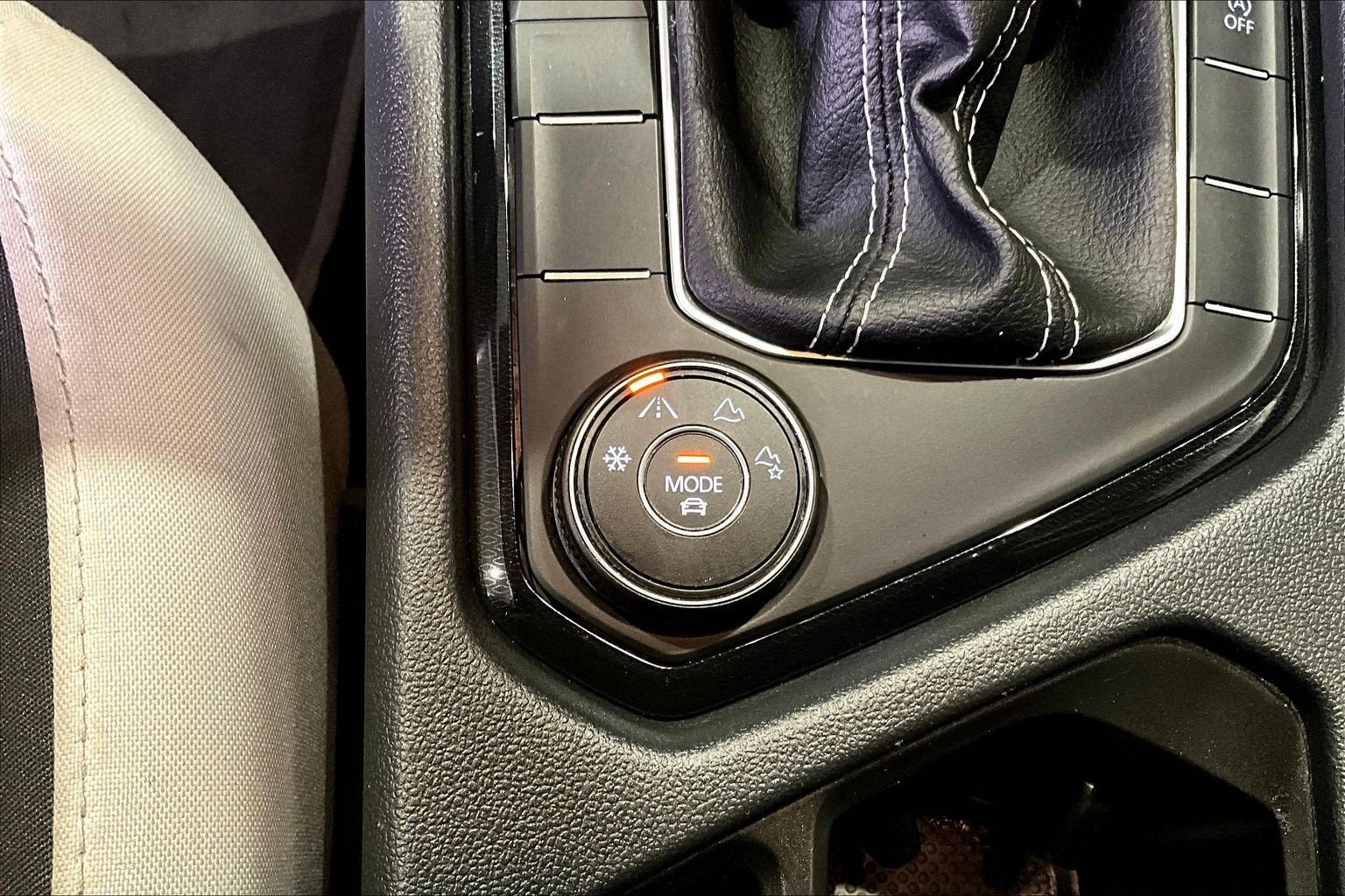 2025 Volkswagen Taos S