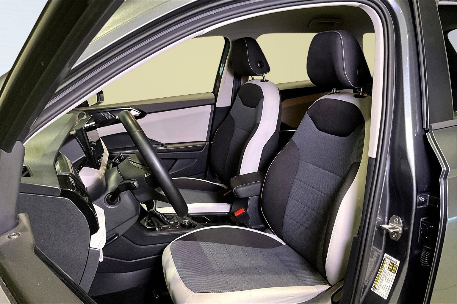 2025 Volkswagen Taos S