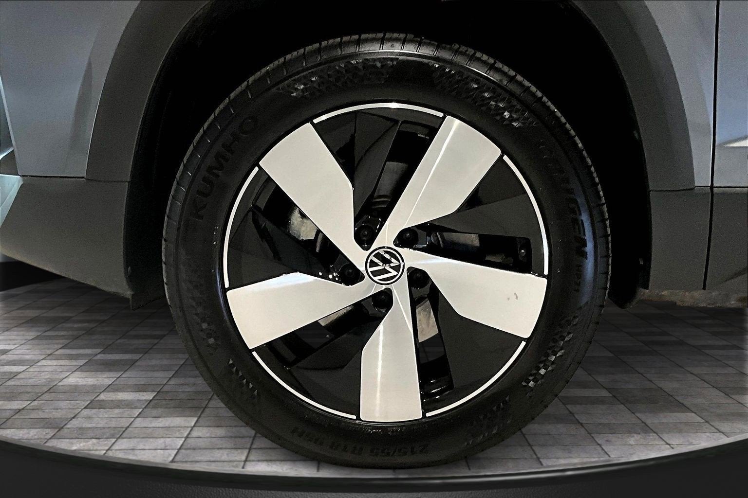 2025 Volkswagen Taos S