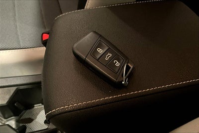 2025 Volkswagen Taos S