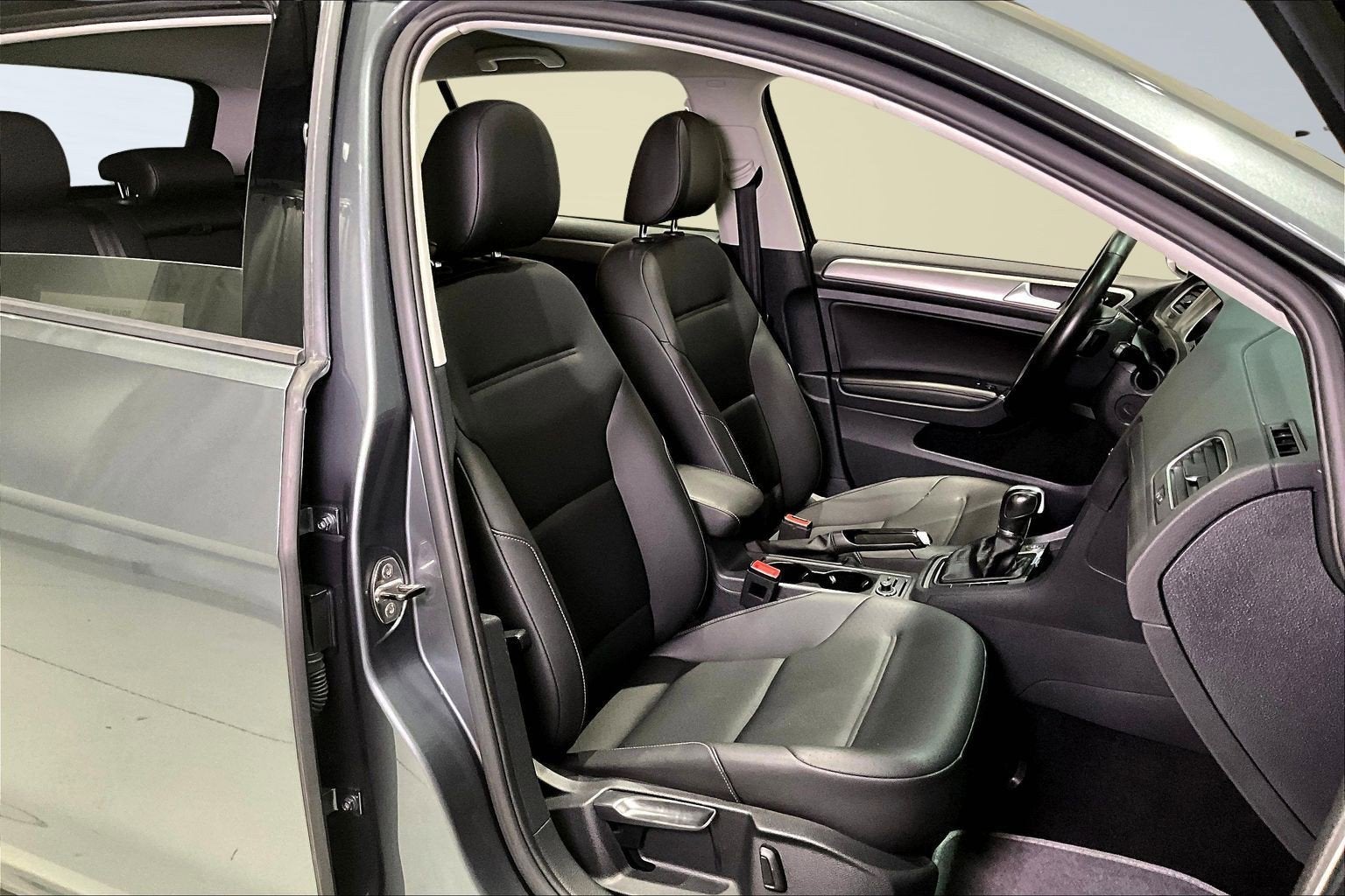 2017 Volkswagen Golf S