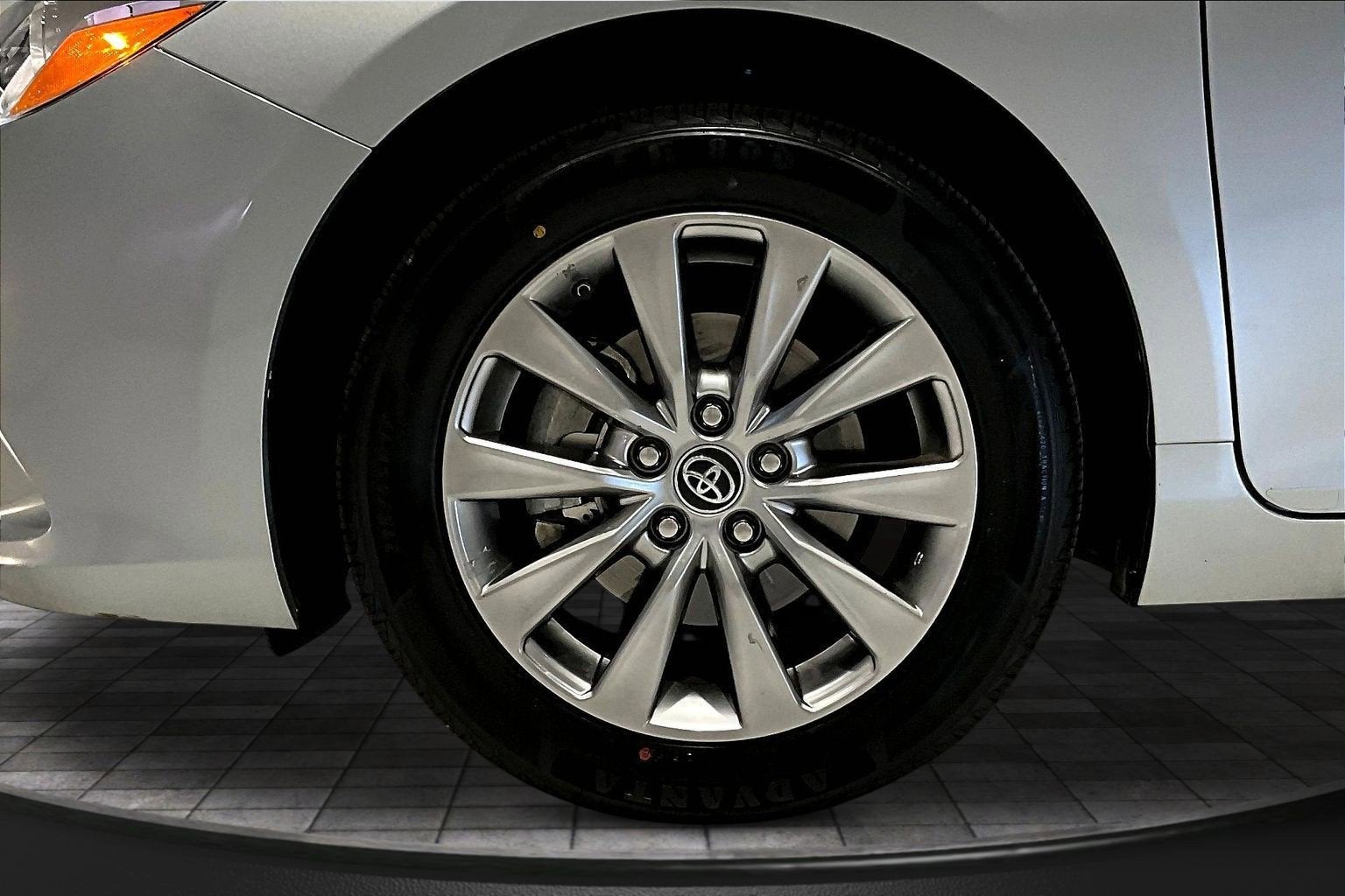 2016 Toyota Camry XLE