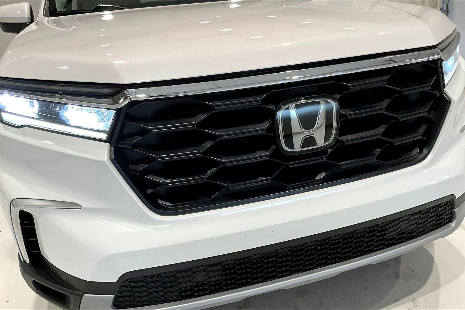 2023 Honda Pilot EX-L 7 Passenger