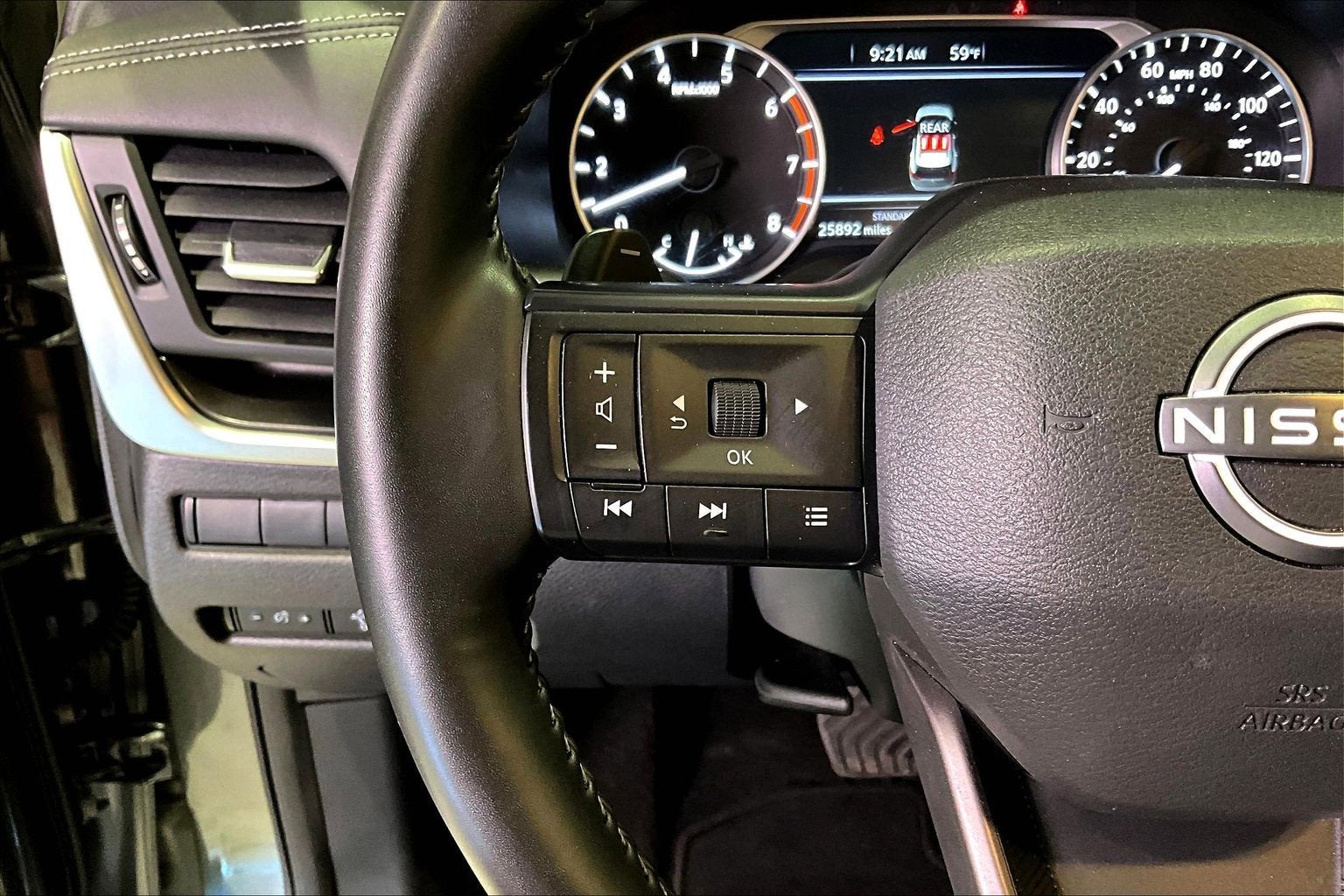 2025 Nissan Rogue SV