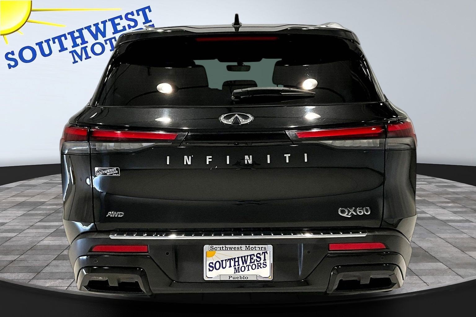 2023 INFINITI QX60 LUXE