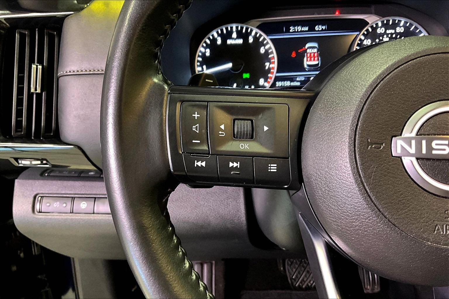 2024 Nissan Pathfinder SV