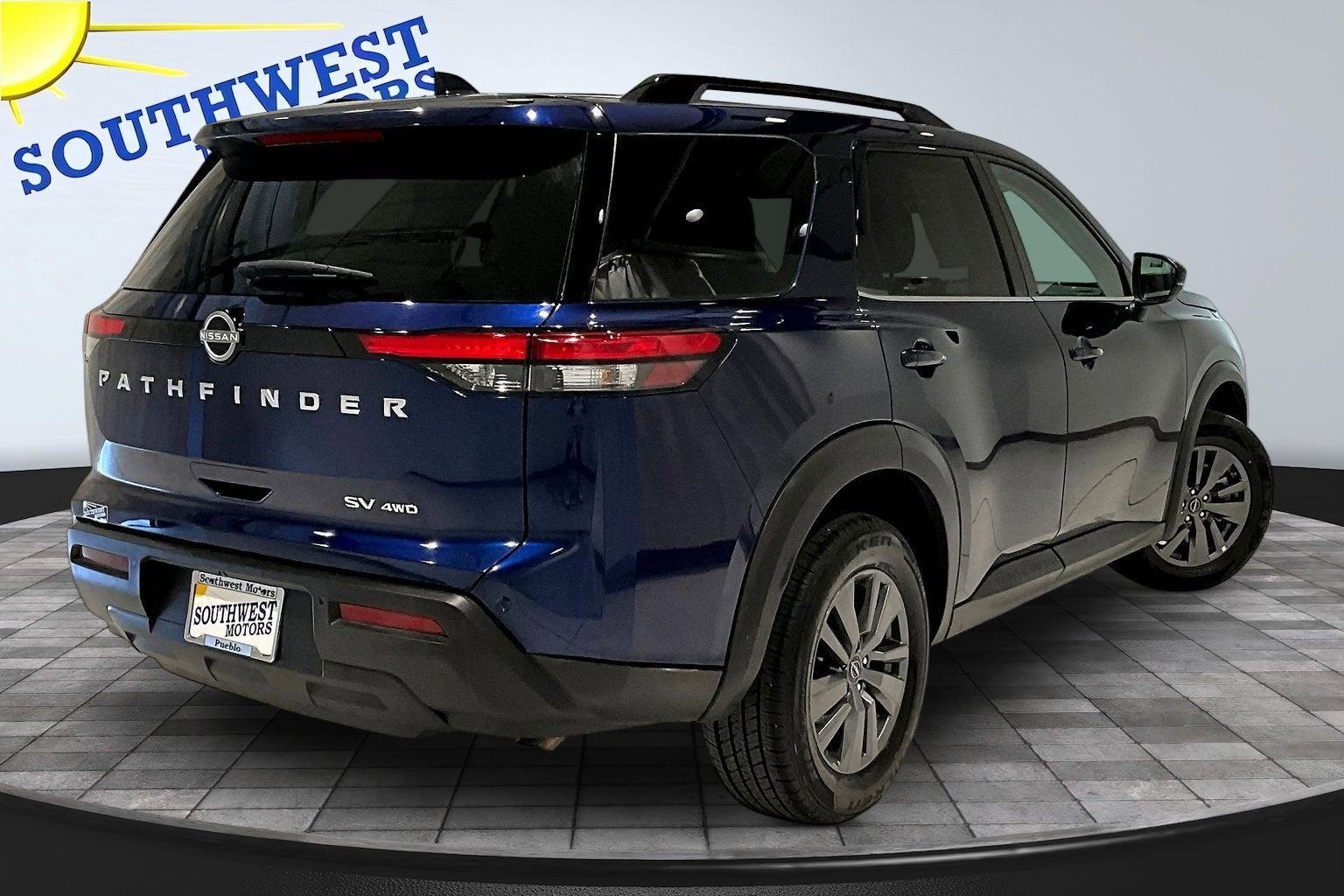 2024 Nissan Pathfinder SV