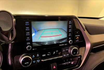 2021 Toyota Highlander LE