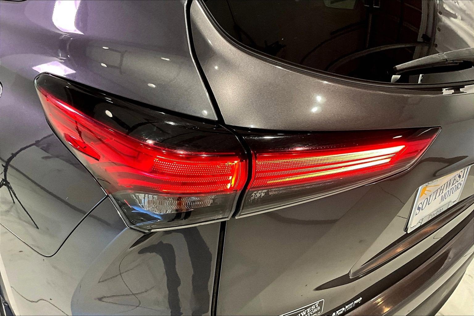 2021 Toyota Highlander LE