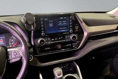 2021 Toyota Highlander LE