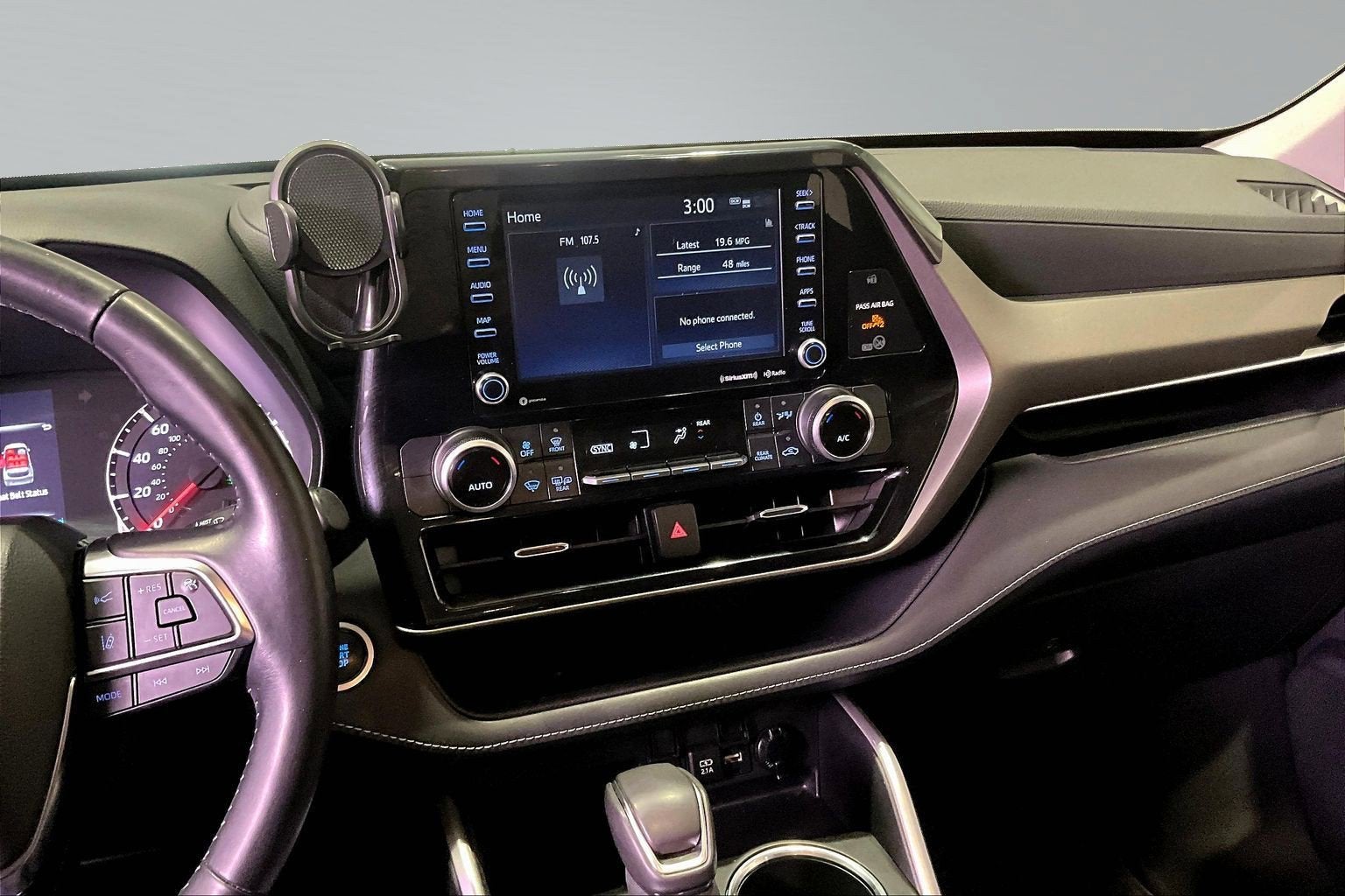 2021 Toyota Highlander LE