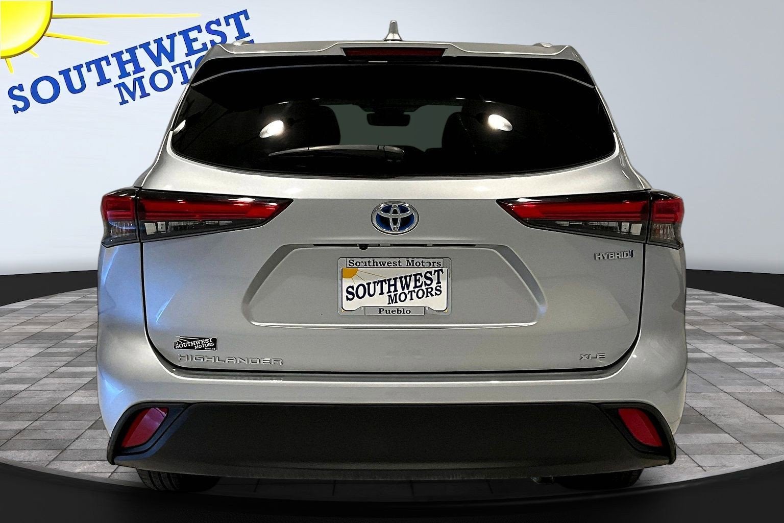 2022 Toyota Highlander Hybrid XLE