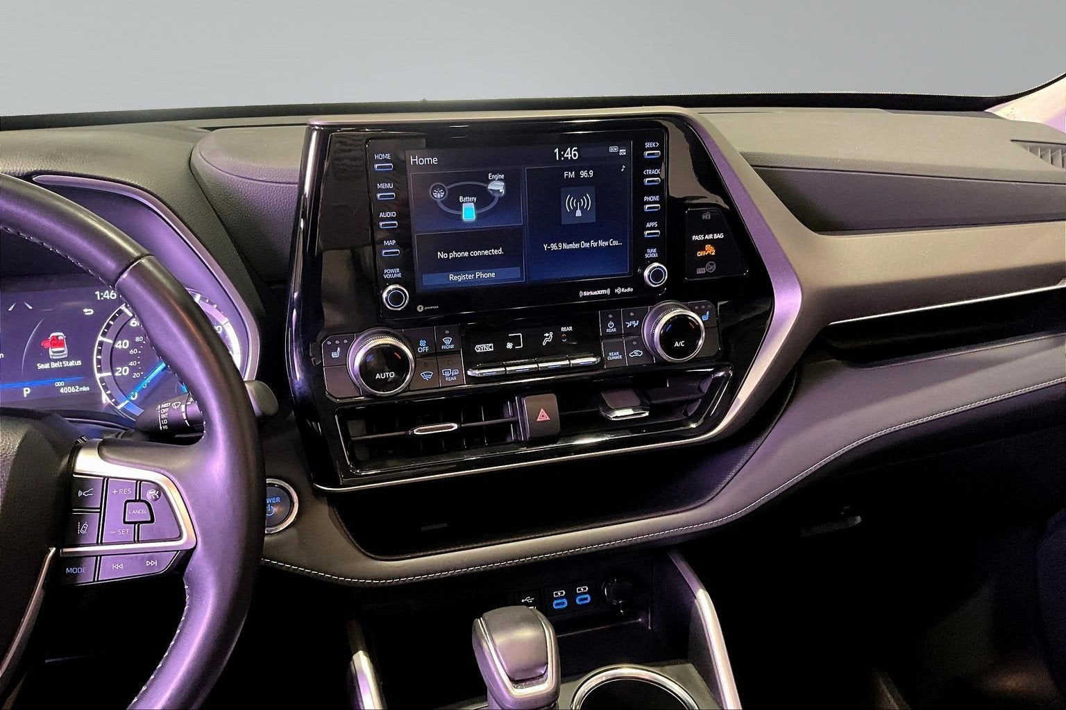 2022 Toyota Highlander Hybrid XLE
