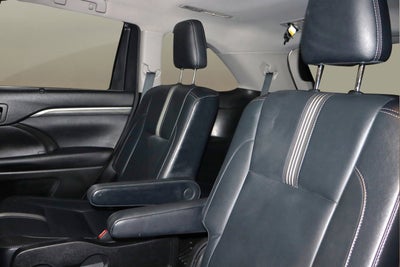 2017 Toyota Highlander SE