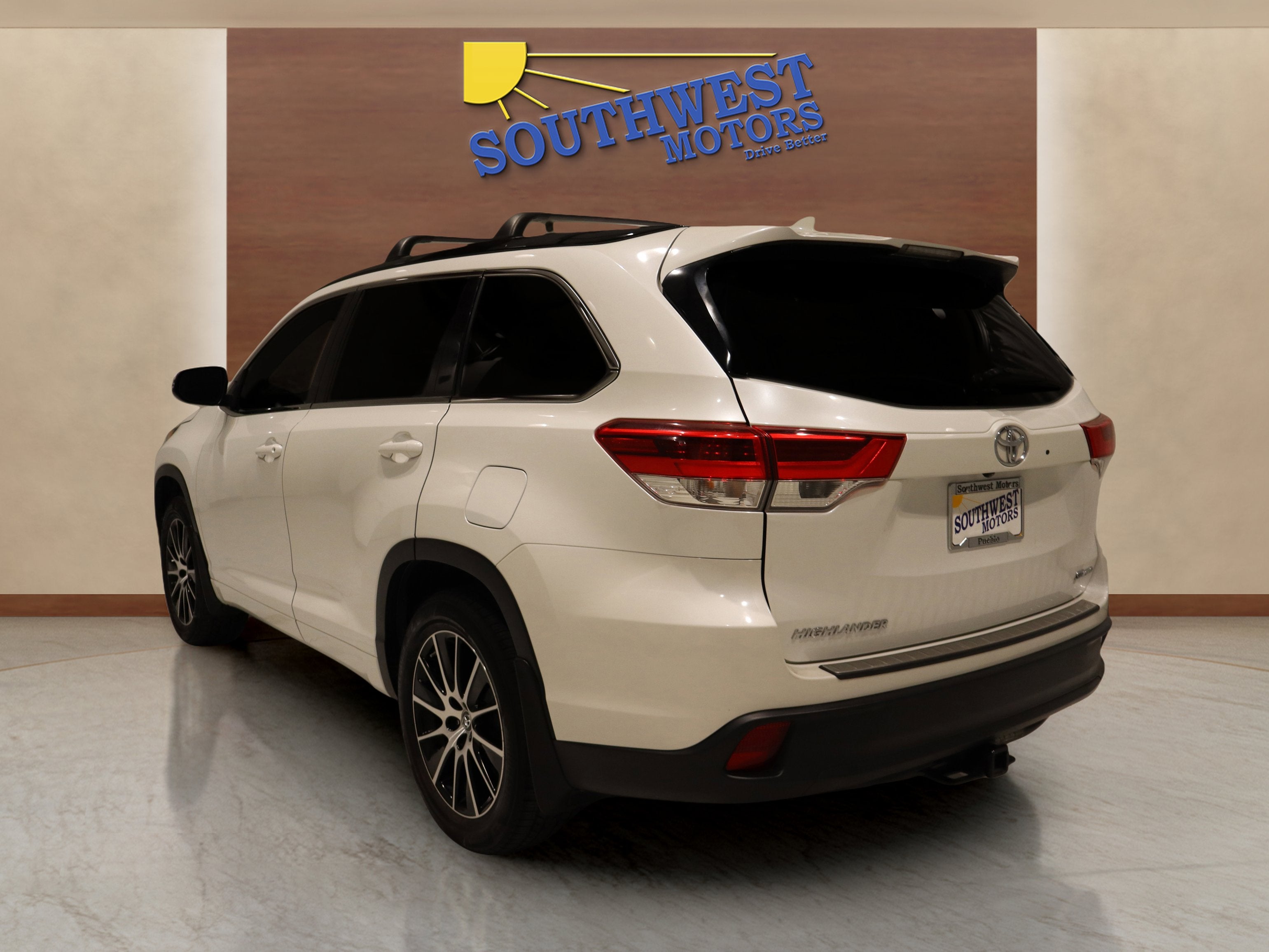 2017 Toyota Highlander SE