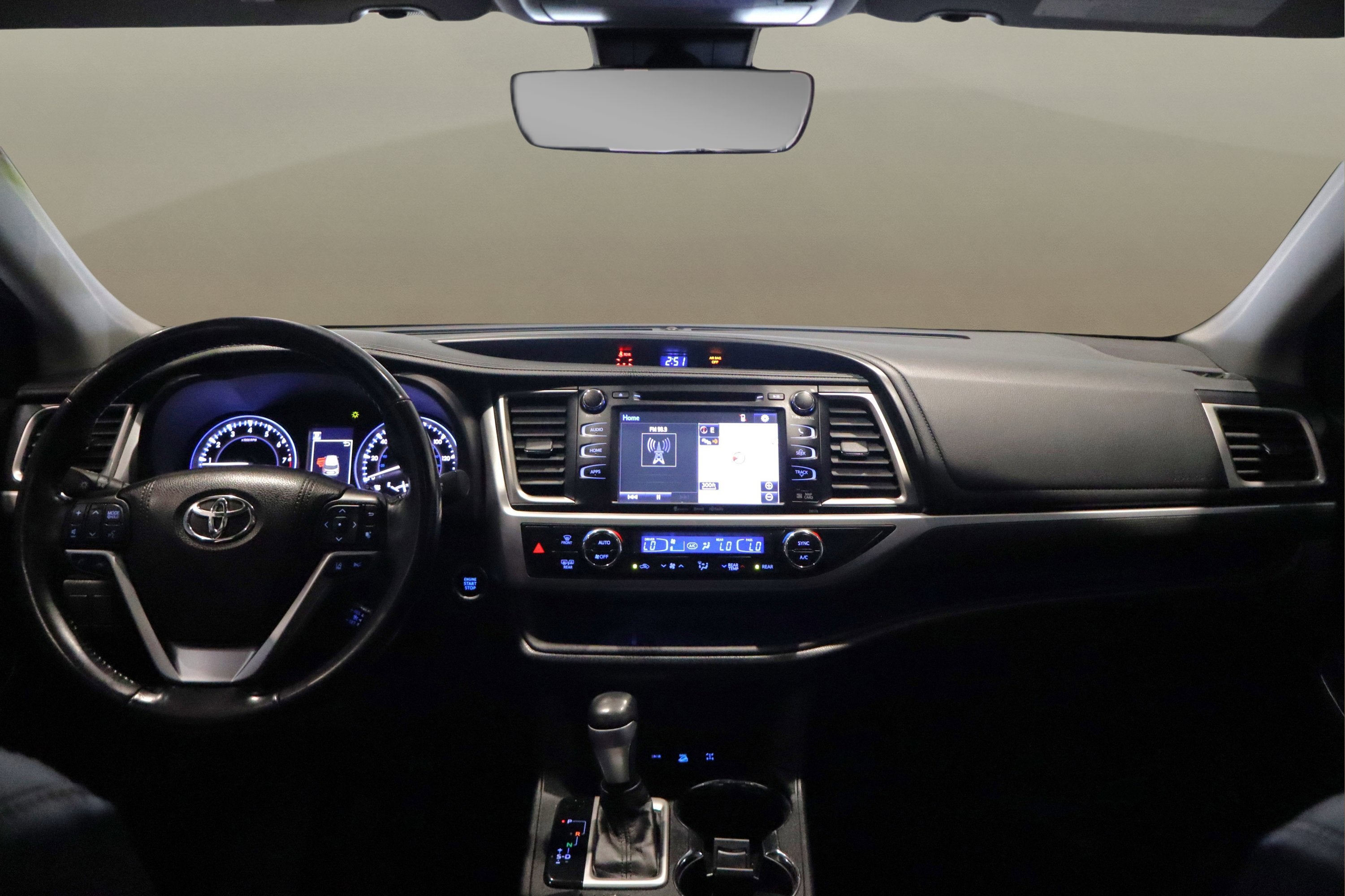 2017 Toyota Highlander SE